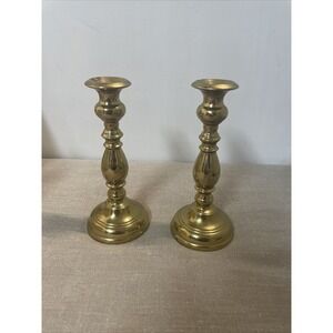 Virginia‎ metal crafters brass candlesticks Set Of 2 5 1/2 Inches